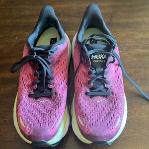 Woman Hoka Clifton 8 Shoes size 6.5